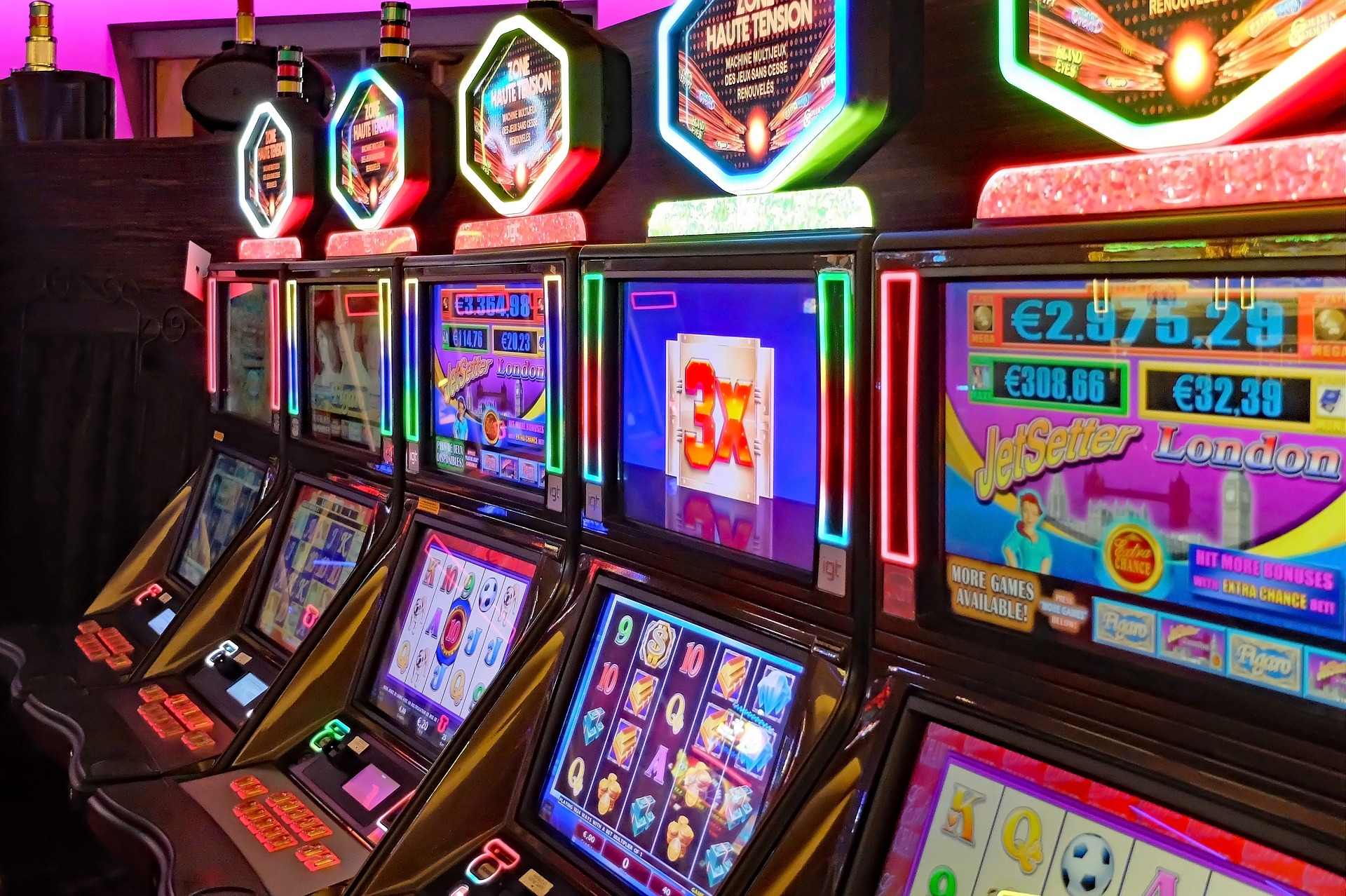 You are currently viewing How To Win Real Money Playing Online Slots